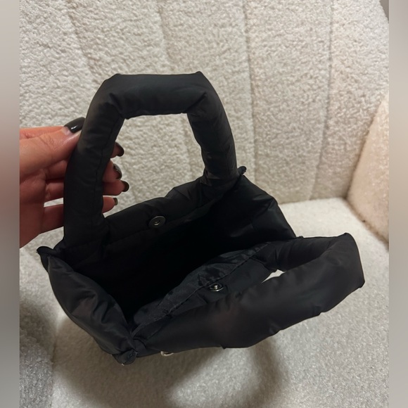 Sephora Black and White Quilted Cosmetic Bag - Picture 6 of 7